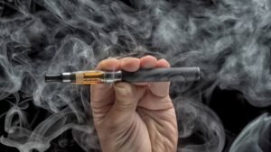 Read more about the article What’s The Difference Between Smoking and Vaping Weed?